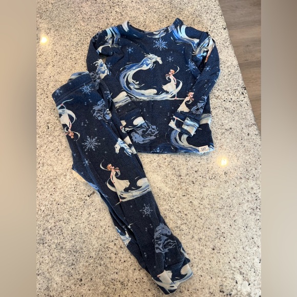 GAP Other - Gap Disney frozen Elsa pajama set toddler girl size 2